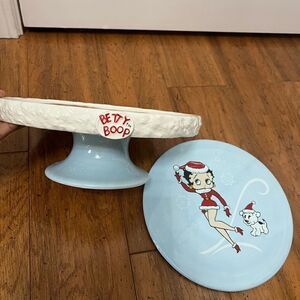 ⚡CLOSET CLEAR-OUT: PRICE DROP⚡ BETTY BOOP CAKE stand and DESSERT SERVER plate